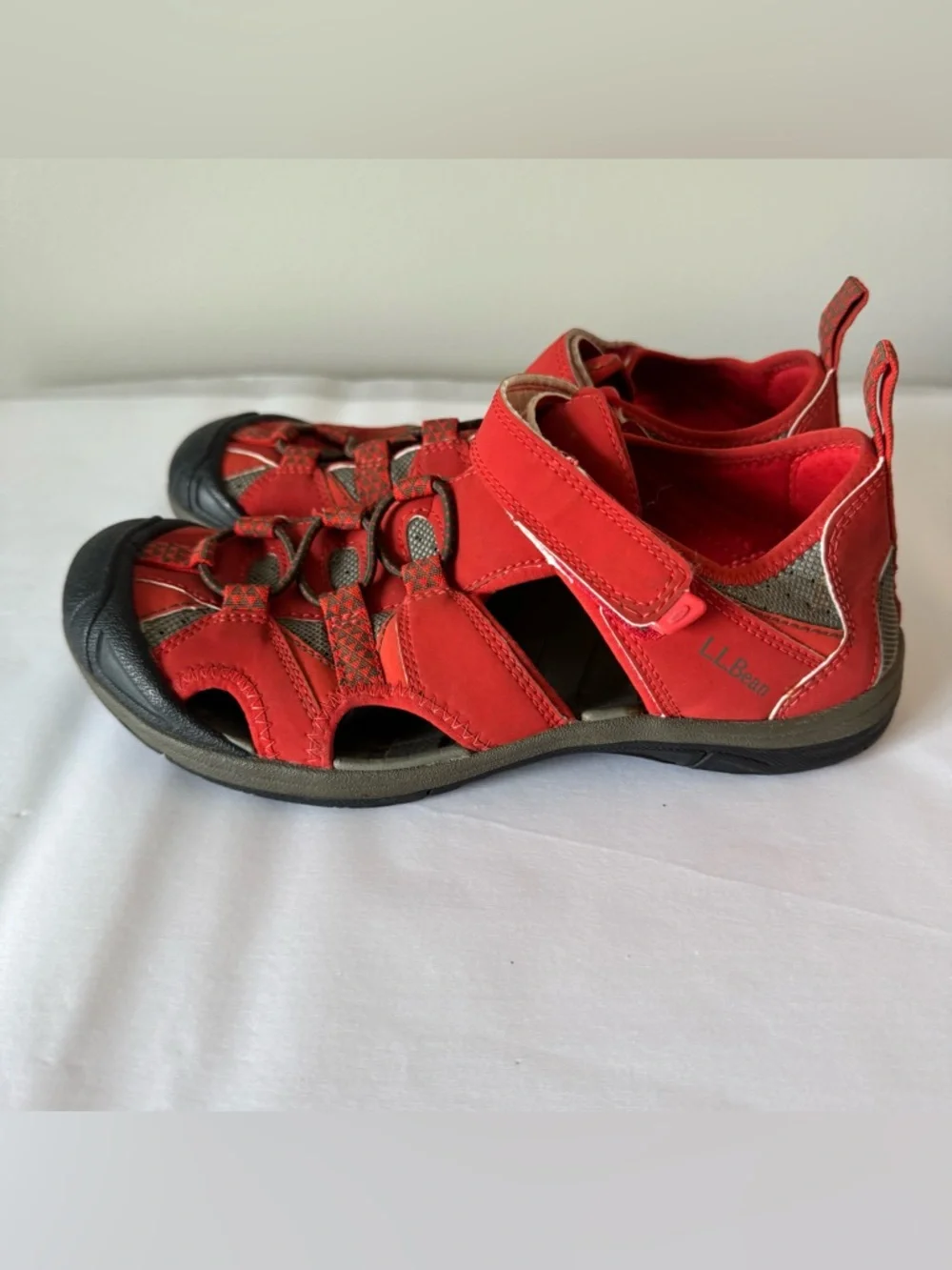 L.L. BEAN Size 5 Big Boys Red Summer Sandals